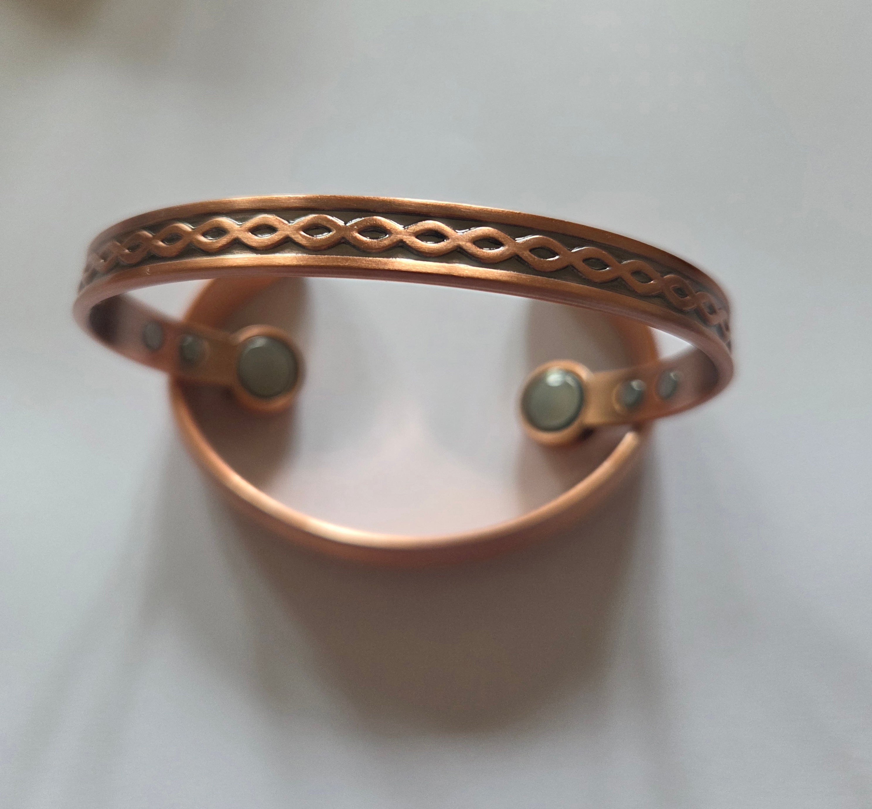 99,9% Kupferarmband mit 2 großen und 4 kleine Magneten