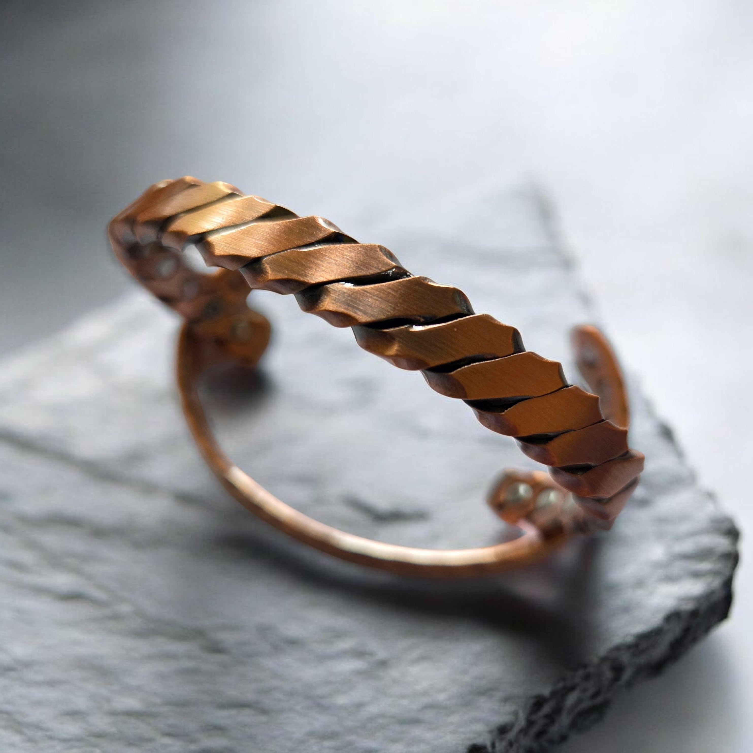 99,9 %Kupferarmband mit 12 Magnete